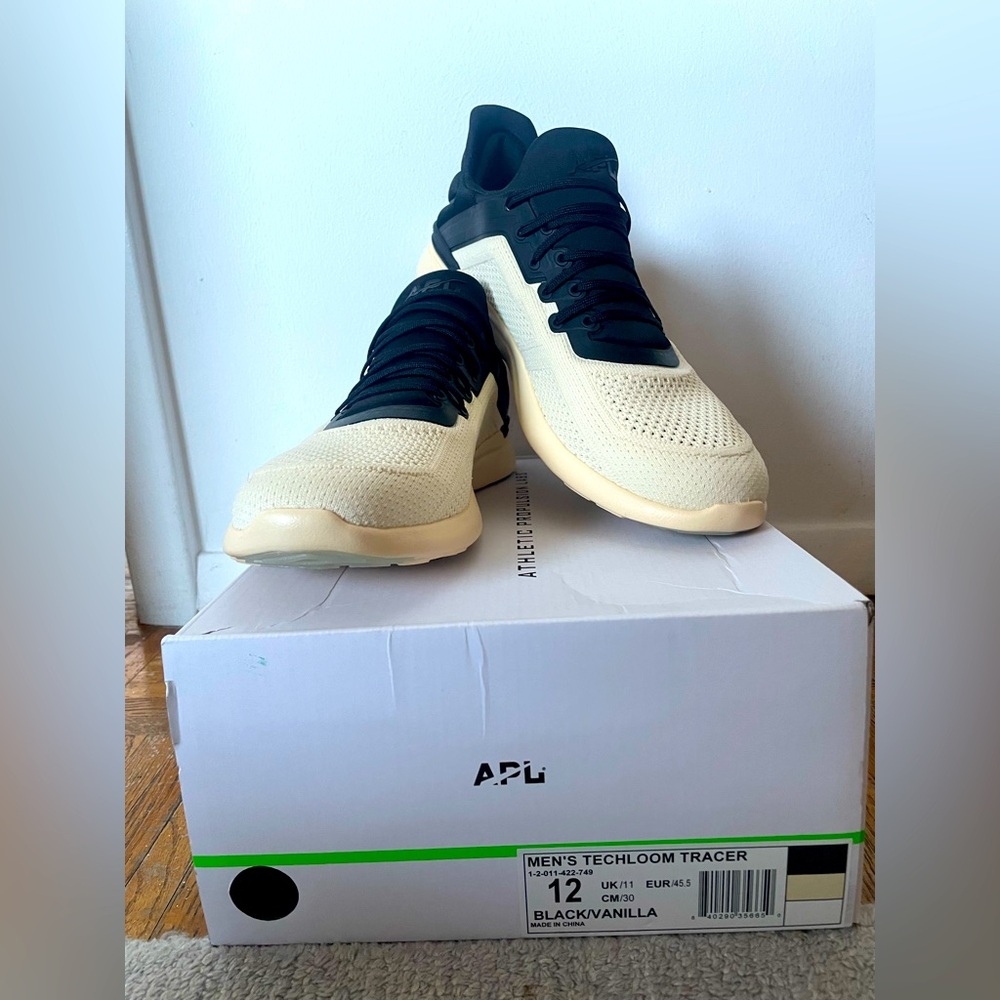 APL Men’s TechLoom Tracer Black/Vanilla size 12 unworn